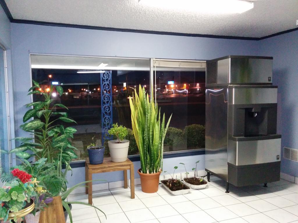 Crystal Motel Oakhurst Exterior photo
