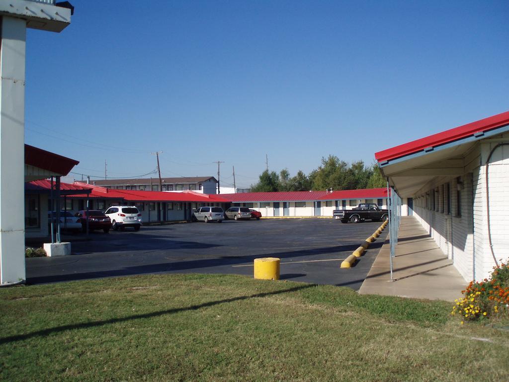 Crystal Motel Oakhurst Exterior photo
