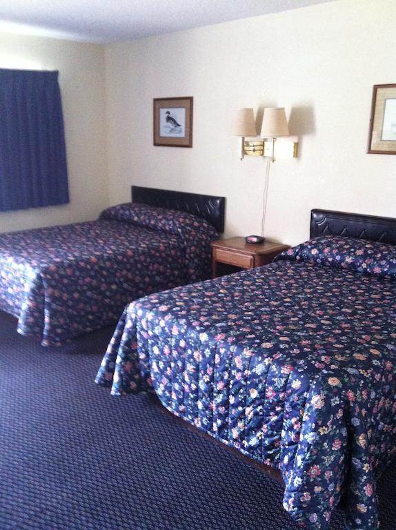 Crystal Motel Oakhurst Room photo